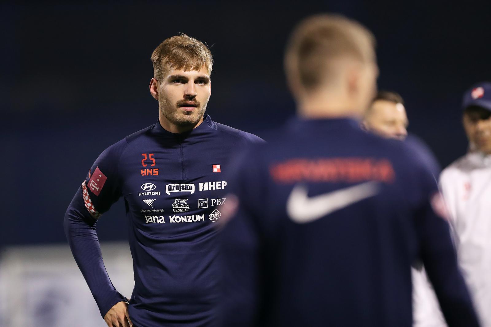 08.11.2021., Stadion Maksimir, Zagreb - Trening hrvatske nogometne reprezentacije u pripremama za utakmice protiv Malte i Rusije u kvalifikacijama za Svjetsko prvenstvo u Kataru. Marin Pongracic. Photo: Luka Stanzl/PIXSELL