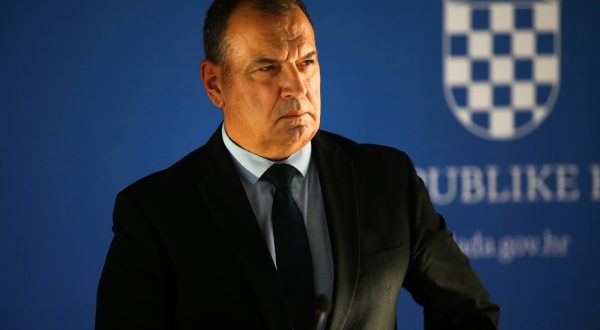 09.11.2023., Zagreb - Ministar zdravstva Vili Beros dao je izjavu medijima nakon sjednica Vlade RH u Nacionalnoj i sveucilisnoj knjiznici. Photo: Zeljko Hladika/PIXSELL
