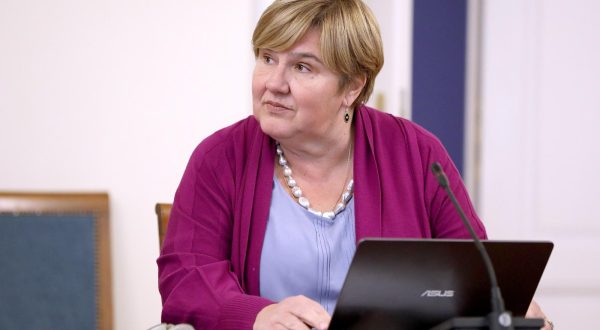 10.11.2022., Zagreb - U Saboru je odrzan okrugli stol „Izborni sustav kakav Hrvatska treba“ koji je ogranizirao i moderirao Bozo Petrov. Na okruglom stolu govorili su Robert Podolnjak,  Nenad Zakosek, Goran Cular, Oriana Ivkovic Novokmet i Zeljka Markic. Photo: Patrik Macek/PIXSELL
