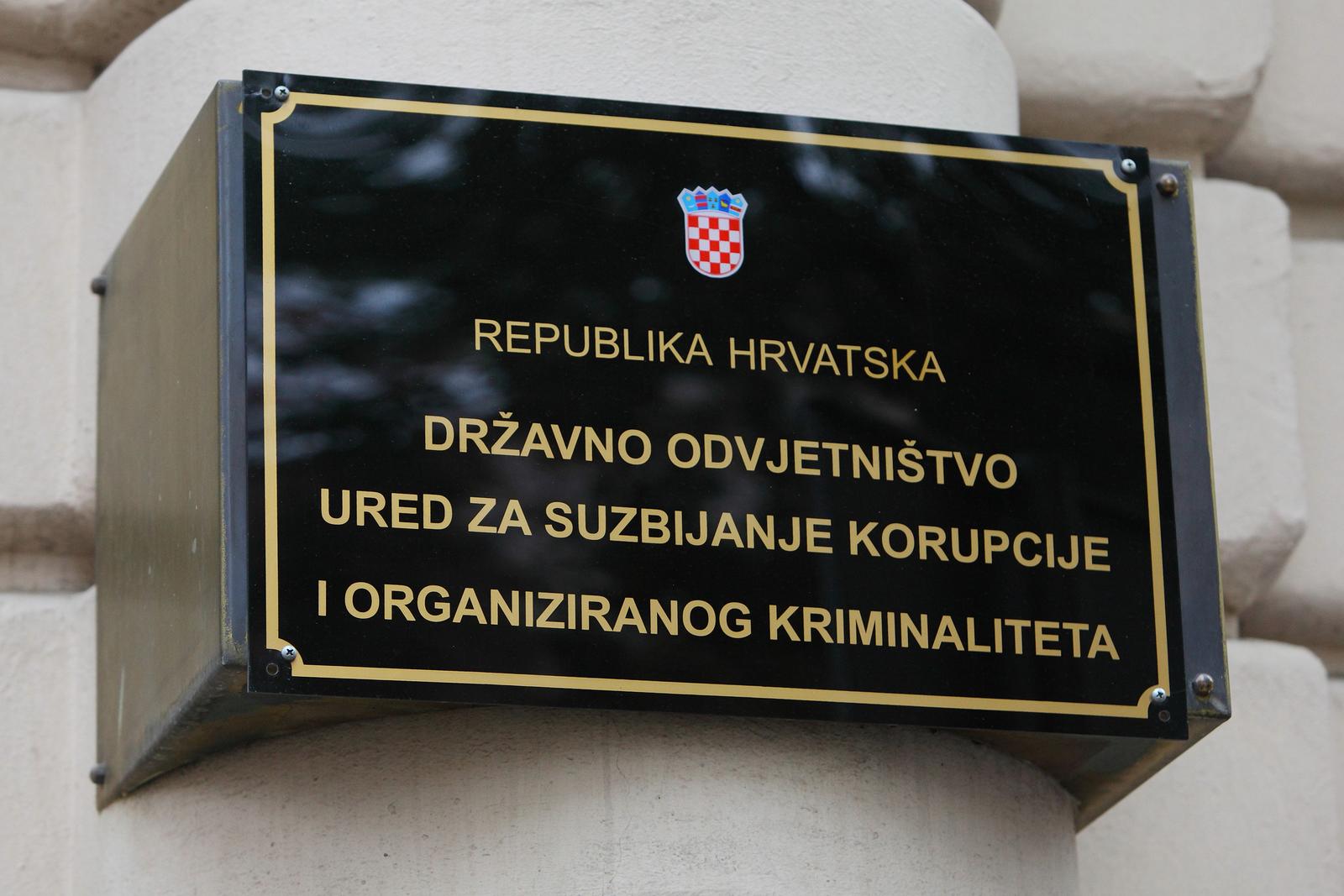29.10.2012., Zagreb - U sredistu USKOK-a u Gajevoj ulici privedeni policajci zbog odavanja tajnih podataka. Drzavno odvjetnistvo, Ured za suzbijanje korupcije i organiziranog kriminala. rPhoto: Tomislav Miletic/PIXSELL