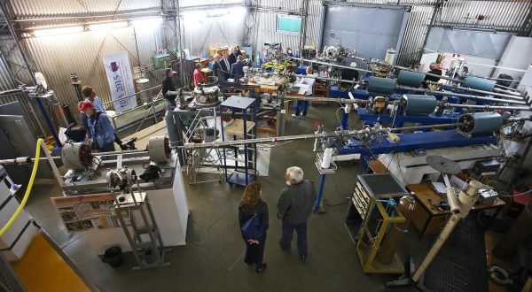 14.09.2015., Zagreb - Ravnatelj Instituta Rudjer Boskovic dr.sc. Tome Anticic i dr.sc. Neven Soic predstavili su novi istrazivacki projekt te pokazali laboratorij za proucavanje cestica. rPhoto: Jurica Galoic/PIXSELL