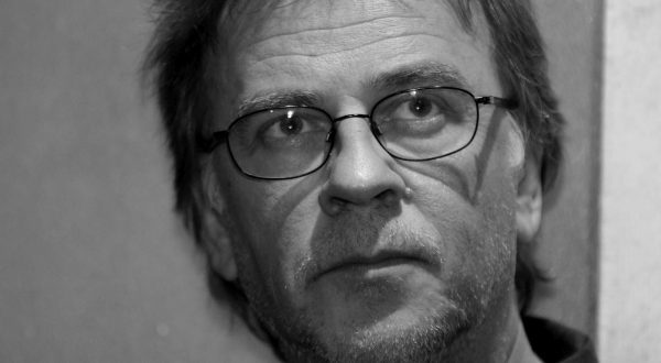 23. novembar 2015, Beograd - Konferencija za medije povodom filma "Smrdljiva bajka" odrzana u bioskopu Roda na Banovom brdu. Zarko Lausevic. Photo: Antonio Ahel.
bioskop, film, novi film, smrdljiva bajka, roda bioskop, zarko lausevic, jelena djokic, premijera filma, novi film Photo: Antonio Ahel/PIXSELL