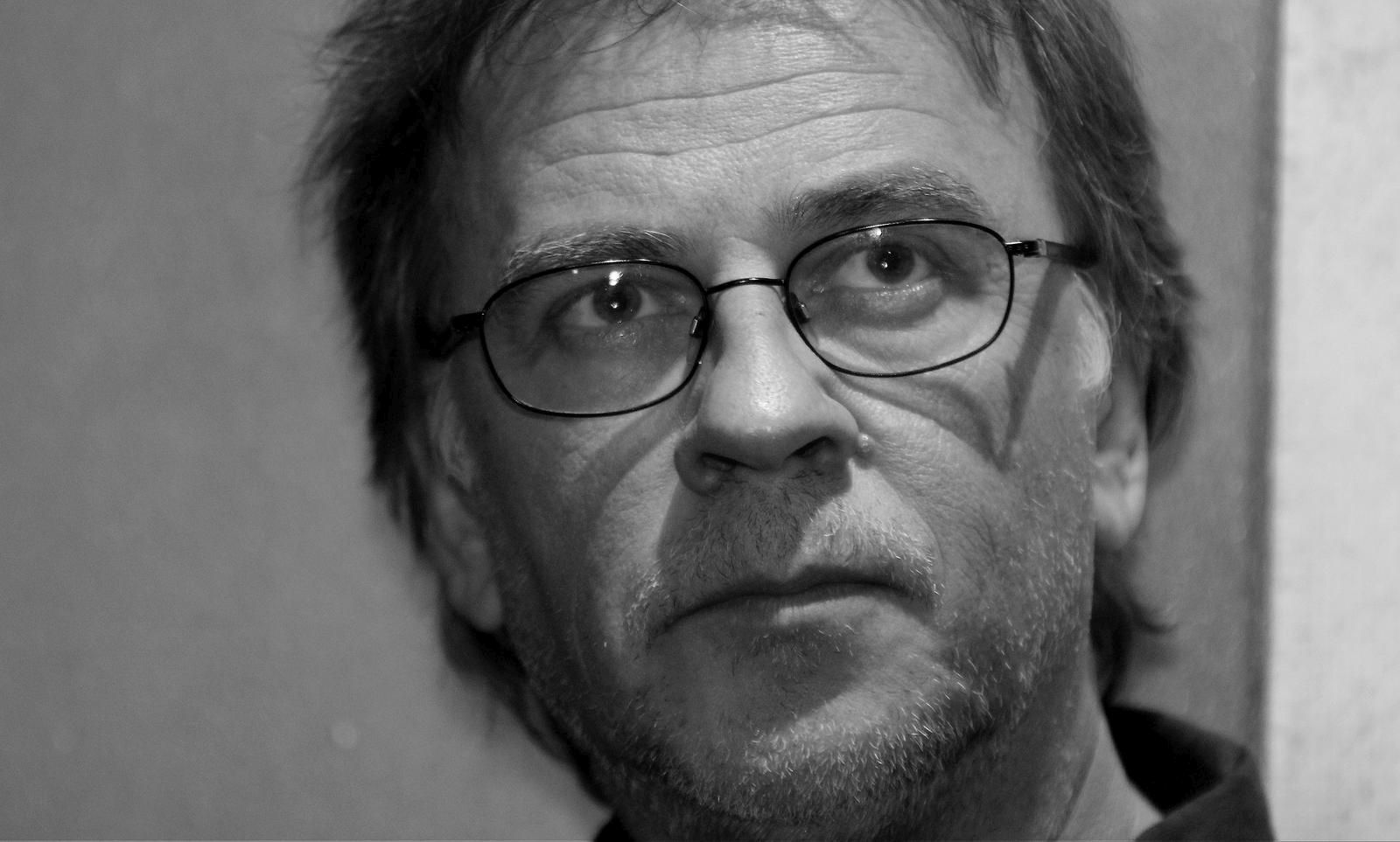 23. novembar 2015, Beograd - Konferencija za medije povodom filma "Smrdljiva bajka" odrzana u bioskopu Roda na Banovom brdu. Zarko Lausevic. Photo: Antonio Ahel.
bioskop, film, novi film, smrdljiva bajka, roda bioskop, zarko lausevic, jelena djokic, premijera filma, novi film Photo: Antonio Ahel/PIXSELL