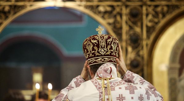 16.04.2017., Zagreb - Mitropolit zagrebacko-ljubljanski Porfirije Peric predvodio je svetu liturgiju povodom Uskrsa u prepunom sabornom hramu Preobrazenja Gospodnjeg. rPhoto: Petar Glebov/PIXSELL