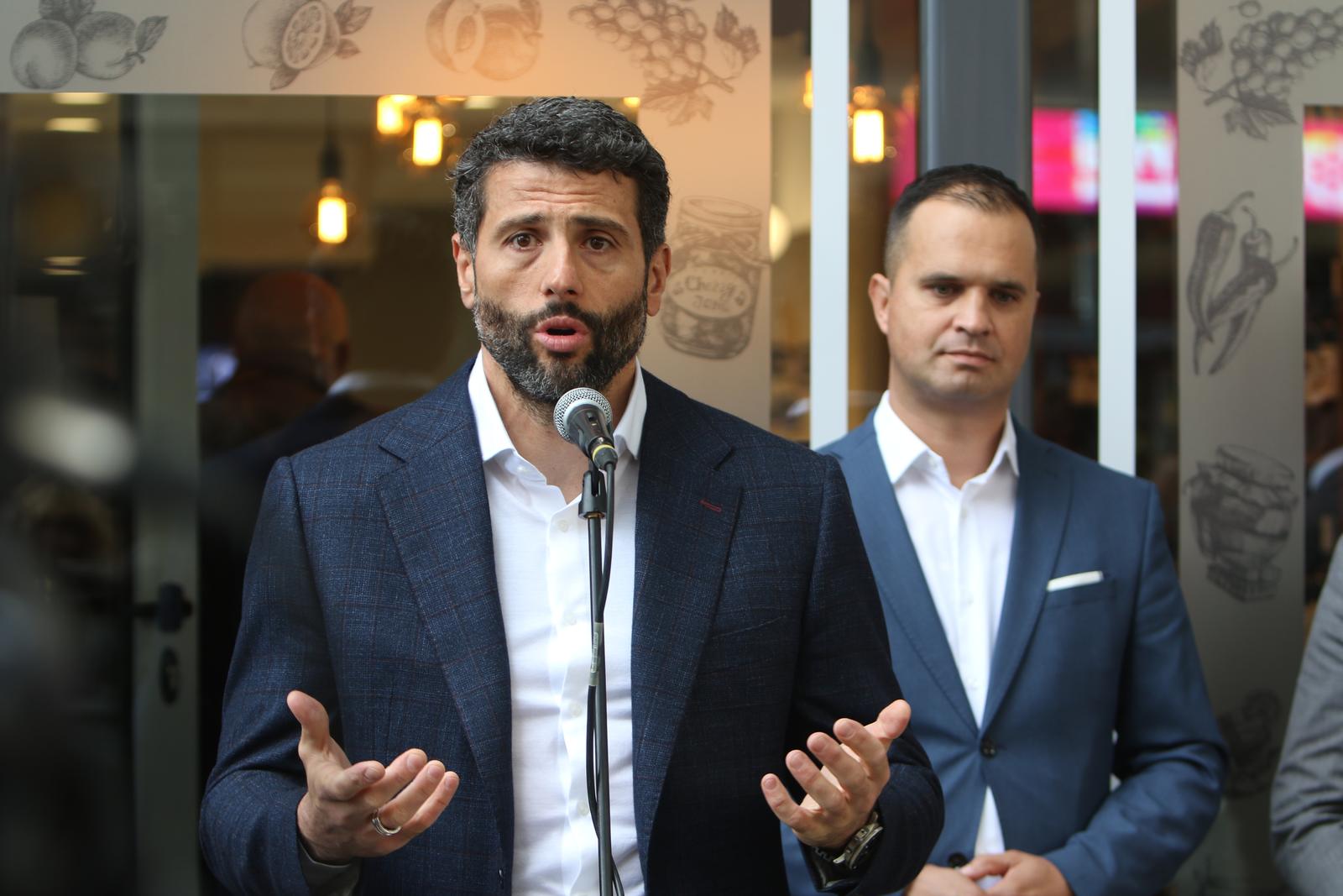 16, October, 2023, Belgrade - Ceremonial opening of the Herzegovinian house, where domestic Herzegovinian products produced in the traditional way will be presented. Aleksandar Sapic. Photo: M.K./ATAImages

16, oktobar, 2023, Beograd - Svecano otvaranje Hercegovacke kuce gde ce biti predstavljeni domaci hercegovacki proizvodi proizvedeni na tradicionalan nacin. Photo: M.K./ATAImages Photo: M.K./ATAImages/PIXSELL
