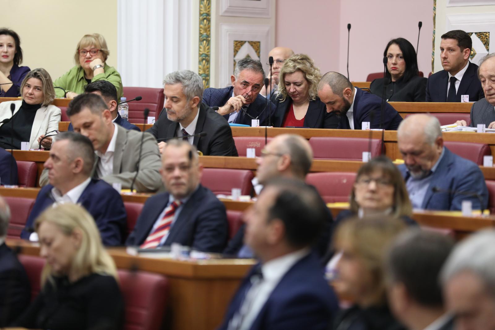16.11.2023. Zagreb - Nastavak 19. sjednice Hrvatskoga sabora. Hrvatski sabor ce Ivana Anusica potvrditi za novog ministra obrane, nakon sto je u subotu te duznosti razrijesen Mario Banozic Photo: Patrik Macek/PIXSELL