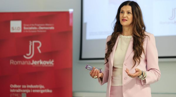17.7.2023., Zagreb - Zastupnica u Europskom parlamentu Romana Jerkovic (SDP, S&D) predstavila je rezultate istrazivanja "Zdravstvo u Hrvatskoj - stavovi i ponasanja". Photo: Jurica Galoic/PIXSELL