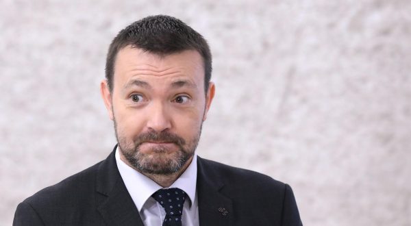 17.11.2023., Zagreb - Na konferenciji za medije odrzanoj u Saboru o aktualnim temema govorioje Arsen Bauk.
 Photo: Patrik Macek/PIXSELL