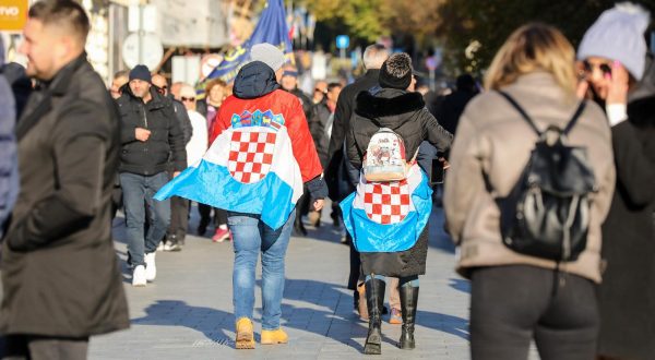 18.11.2023. Vukovar - Pod “geslom “Vukovar - moj izbor i u dobru i u zlu" u Vukovaru se obiljezava 32. godisnjica vukovarske tragedije i stradanja u Domovinskom ratu tijekom kojega je u tome istonoslavonskom gradu ubijeno 2717 hrvatskih branitelja i civila, a 374 ih se jos vodi nestalima. Photo: Emica Elvedji/PIXSELL