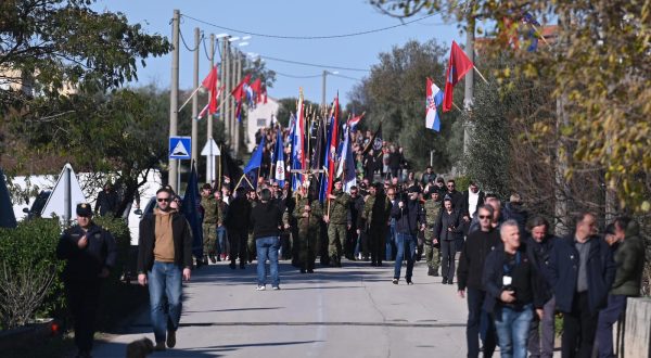 18.11.2023., Skabrnja - Svecanim mimohodom i polaganjem vijenaca na spomen obiljezju masovne grobnice, obiljezava se obljetnica stradavanja branitelja i civila. Photo: Dino Stanin/PIXSELL