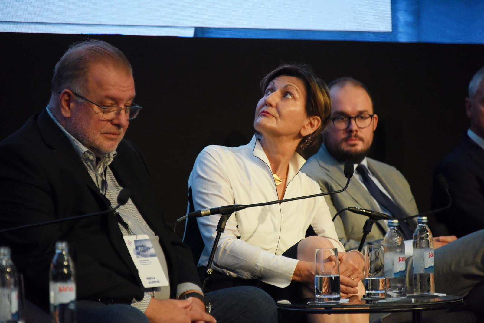 19.10.2023., Rovinj: U Rovinju je u tijeku veliki financijski simpozij pod nazivom Izazov promjene. Panel Mirovinski fondovi kao dionicari.  Photo: Sasa Miljevic/PIXSELL