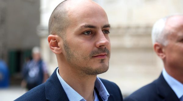 20.05.2019., Sibenik - Sibenski susret i razgovor s  kandidatima i kandidatkinjama stranke 365 -Stranka rada i solidarnosti za Europski parlament, kojem su nazocili general Jozo Milicevic, Ana Vlahov i dr. Marijo Moznik. rPhoto: Dusko Jaramaz/PIXSELL