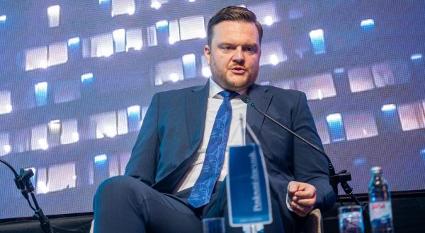 20.11.2023., Zagreb - Konferencija Poslovnog dnevnika "Zagreb - bankarsko i financijsko srediste" u hotelu Sheraton. Intervju 1na1, ministar financija Marko Primorac i glavni urednik Poslovnog dnevnika Vladimir Nisevic. Photo: Neva Zganec/PIXSELL