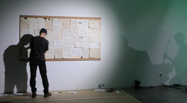 21.05.2021.,Zagreb - Performans Danijela Zezelja u Galeriji Kranjcar .Danijel je slikao pred publikom uz glazbu uzivo brace Sinkauz iz PulerrPhoto: Tomislav Miletic/PIXSELL