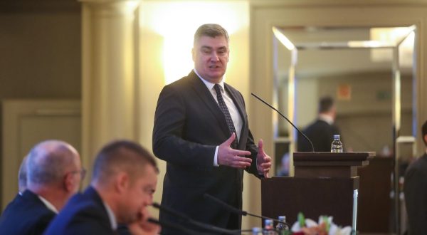 21.11.2023.., Zagreb - Predsjednik Republike Zoran Milanovic prisustvovao je, u hotelu Sheraton, predstavljanju knjige „Progon i nacionalno budjenje – Borba za demokratsku Hrvatsku“ bivseg predsjednika Republike Stjepana Mesica. Photo: Slavko Midzor/PIXSELL