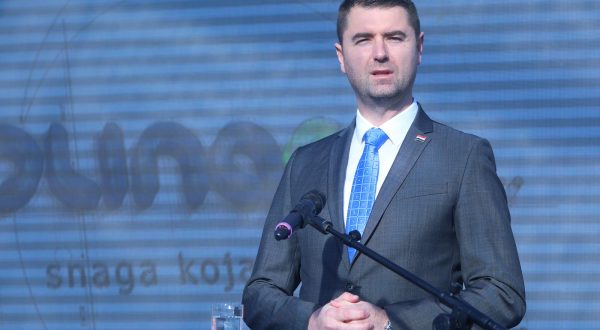 23.11.2023., Bosiljevo - Predsjednik Vlade Andrej Plenkovic nazocio je svecanosti obiljezavanja pocetka radova na plinovodu Zlobin-Bosiljevo. Uz predsjednika Vlade dogadaju je nazocili su i ministar gospodarstva i odrzivog razvoja Davor Filipovic, Ivica Arar predsjednik uprave Plinacro te brojni uzvanici..  Photo: Kristina Stedul Fabac/PIXSELL