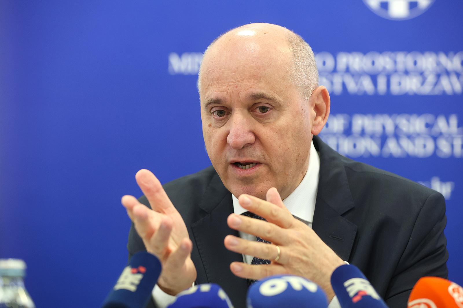 23.11.2023., Ministarstvo prostornog uredjenja, graditeljstva i drzavne imovine, Zagreb - Press konferencija ministra Branka Bacica u prostoru Ministarstva prostornoga uredjenja, graditeljstva i drzavne imovine koji je zainteresiranim medijima predstavio Prijedlog Zakona o nacinu izvrsenja presuda Europskog suda za ljudska prava u skupini predmeta Statileo protiv Hrvatske (br. 12027/10) i odluke Ustavnog suda Republike Hrvatske broj: U-I-3242/2018 i dr. koji je trenutno u postupku javnog savjetovanja, a odnosi se na rjesavanje problematike zasticenih najmoprimaca koji borave u privatnom vlasnistvu. Photo: Goran Stanzl/PIXSELL