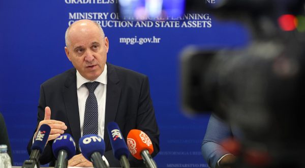 23.11.2023., Ministarstvo prostornog uredjenja, graditeljstva i drzavne imovine, Zagreb - Press konferencija ministra Branka Bacica u prostoru Ministarstva prostornoga uredjenja, graditeljstva i drzavne imovine koji je zainteresiranim medijima predstavio Prijedlog Zakona o nacinu izvrsenja presuda Europskog suda za ljudska prava u skupini predmeta Statileo protiv Hrvatske (br. 12027/10) i odluke Ustavnog suda Republike Hrvatske broj: U-I-3242/2018 i dr. koji je trenutno u postupku javnog savjetovanja, a odnosi se na rjesavanje problematike zasticenih najmoprimaca koji borave u privatnom vlasnistvu. Photo: Goran Stanzl/PIXSELL