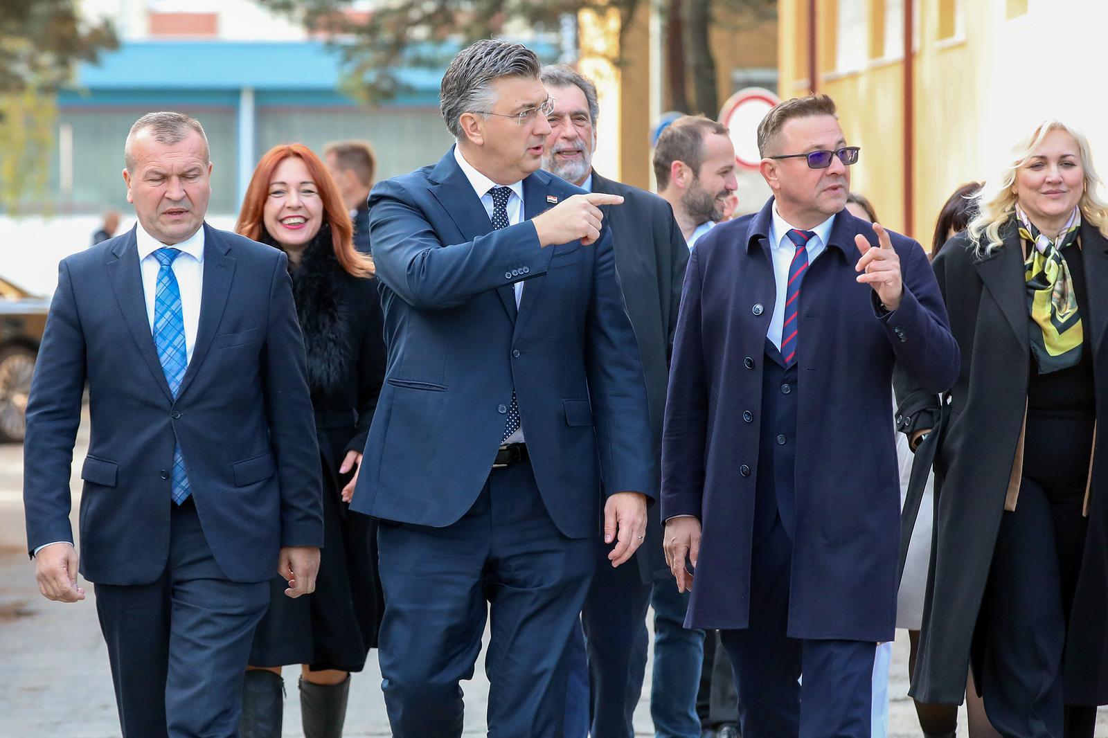 24.11.2023., Varazdin- Predsjednik Vlade Andrej Plenkovic i zupan Andjelko Stricak polozili su temeljni kamen za izgradnju Centralnog operacijskog bloka kod varazdinske Opce bolnice.  Photo: Vjeran Zganec Rogulja/PIXSELL