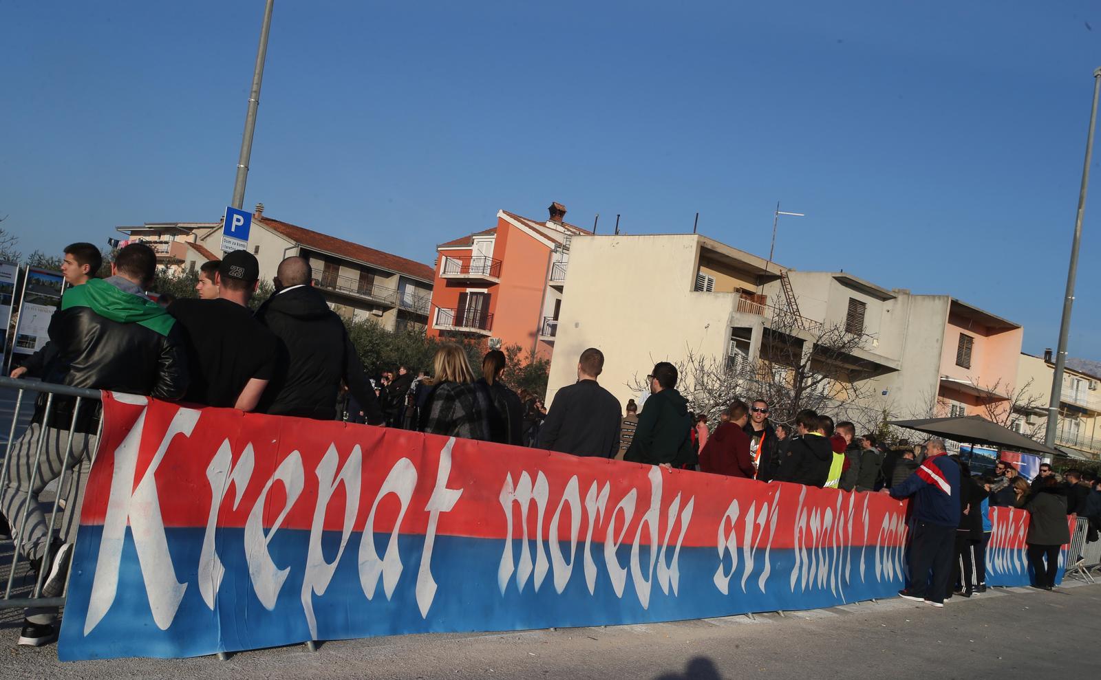 28.01.2018., Split - Na Barutani danas zapocela akcija udruge Nas Hajduk za prijavu novih clanova. Uz festu jela i pica tijekom poslijepodneva druzenju i festi su se prikljucili igraci Hajduka i Rico cemu se najvise obradovali najmladji. "nPhoto: Ivo Cagalj/PIXSELL