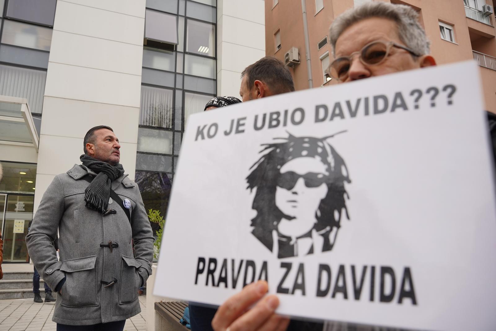 29.11.2022., Osnovni sud, Banjaluka (BiH) – U Osnovnom sudu u Banjoj Luci danas je odrzana glavna rasprava u predmetu u kojem predsjednik RS Milorad Dodik tuzi za klevetu Davora Dragicevica, oca Davida Dragicevica koji je stradao pod sumnjivim okolnostima u ozujku 2018. godine. Dragicevic je nazvao Dodika „monstrumom“ koji stoji iza zataskavanja ubistva njegovog sina. Photo: Dejan Rakita/PIXSELL