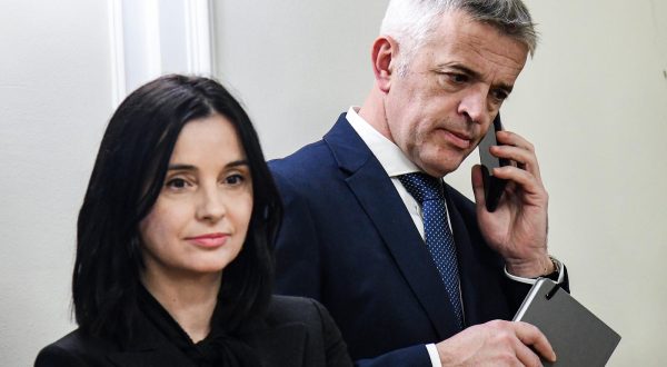 29.11.2023., Zagreb  - Izjave nakon sastanka u Banskim dvorima u vezi suzbijanja africke svinjske kuge. ministrica poljoprivrede Marija Vuckovic, drzavni tajnik u Ministarstvu poljoprivrede Mladen Pavic Photo: Josip Regovic/PIXSELL