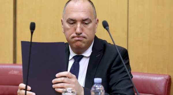 30.06.2023., Zagreb - Sabor 16. sjednicu nastavlja raspravom o imenovanju i prestanku mandata clanova Nacionalnog zdravstvenog vijeca. Tomislav Dulibic Photo: Patrik Macek/PIXSELL
