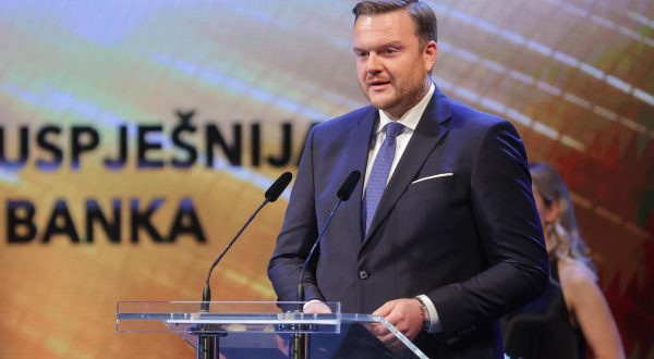 30.10.2023., Zagreb - U Hrvatskom narodnom kazalistu odrzana je 27. dodjela nagrade Zlatna kuna Hrvatske gospodarske komore. Ministar financija Marko Primorac proglasio je dobitnika u kategoriji najuspjesnije banke. Photo: Luka Stanzl/PIXSELL