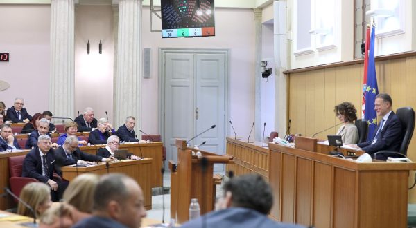 30.11.2023., Zagreb - Sabor 19. sjednicu nastavlja glasovanjem o raspravljenim tockama dnevnog reda, medju kojima je i proracun za 2024. godinu.
 Photo: Patrik Macek/PIXSELL