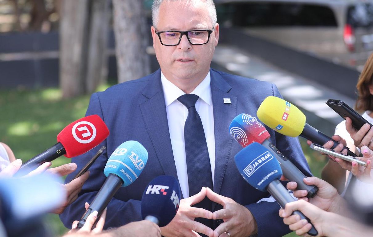 07.07.2023., Split - Uoci pocetka koordinacijskog sastanka  Hrvatske turisticke zajednice (HTZ) u suradnji s Turistickom zajednicom Splitsko-dalmatinske zupanije, medijima se obratio direktor HTZ-a Kristjan Stanicic. Photo: Ivo Cagalj/PIXSELL