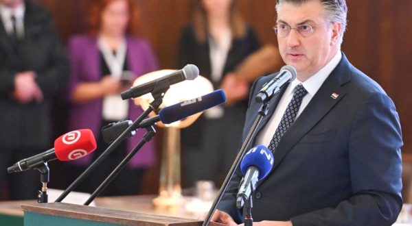 30.11.2023., Zagreb - Predsjednik Vlade Andrej Plenkovc sudjelovao je na otvorenju Zagreb IHRA Plenuma, koji se odrzava u okviru hrvatskoga predsjedanja Medjunarodnim savezom za sjecanje na Holokaust (IHRA),Uz predsjednika Vlade bli su  potpredsjednik Vlade i ministar unutarnjih poslova Davor Bozinovic i ministrica kulture i medija Nina Obuljen Korzinek. Photo: Davorin Visnjic/PIXSELL