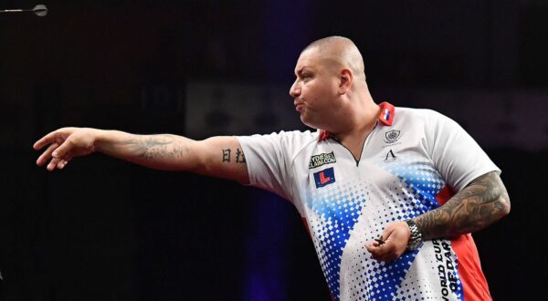 16.06.2023, xhbx, Dart World Cup of Darts, emspor, v.l. Boris Krcmar Kroatien DFL/DFB REGULATIONS PROHIBIT ANY USE OF PHOTOGRAPHS as IMAGE SEQUENCES and/or QUASI-VIDEO Frankfurt am Main *** 16 06 2023, xhbx, Dart World Cup of Darts, emspor, v l Boris Krcmar Croatia DFL DFB REGULATIONS PROHIBIT ANY USE OF PHOTOGRAPHS as IMAGE SEQUENCES and or QUASI VIDEO Frankfurt am Main