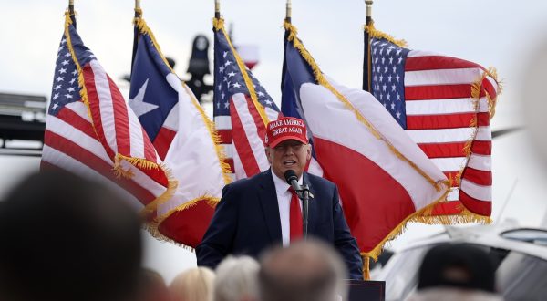 epa10985319 Former US president Donald Trump speaks at the South Texas International Airport in Edinburg, Texas, USA, 19 November 2023. This is another stop of Donald Trumps election campaign tour for presidency in 2024.  EPA/ADAM DAVIS