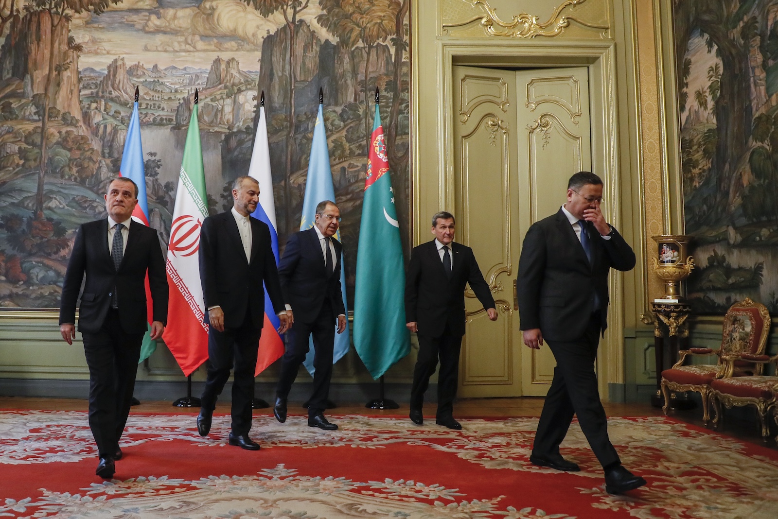 epa11011521 (L-R) Azerbaijan's Foreign Minister Jeyhun Bayramov, Iran's Foreign Minister Hossein Amir-Abdollahian, Russian Foreign Minister Sergey Lavrov, Turkmenistan's Deputy Prime Minister and Foreign Minister Rashid Meredov, and Kazakhstan's Foreign Minister Murat Nurtleu attend a family photo ceremony at the annual meeting of the Caspian Sea littoral states, known as the 'Caspian Five' in Moscow, Russia, 05 December 2023. The 'Caspian Five' includes the Caspian Sea coastal countries Turkmenistan, Kazakhstan, Iran, Russia and Azerbaijan, which set as their goals mutual economic integration, ensuring security and preservation of the regional marine ecosystem.  EPA/YURI KOCHETKOV