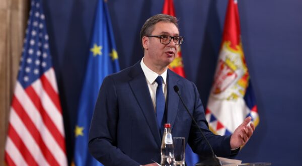 epa11013425 Serbian President Aleksandar Vucic addresses a joint press conference with US entrepreneur and co-founder of Apple Inc. Steve Wozniak (not pictured) following their meeting in Belgrade, Serbia, 06 December 2023. Vucic announced that Wozniak and his wife Janet will be granted Serbian citizenship in the coming days.  EPA/ANDREJ CUKIC