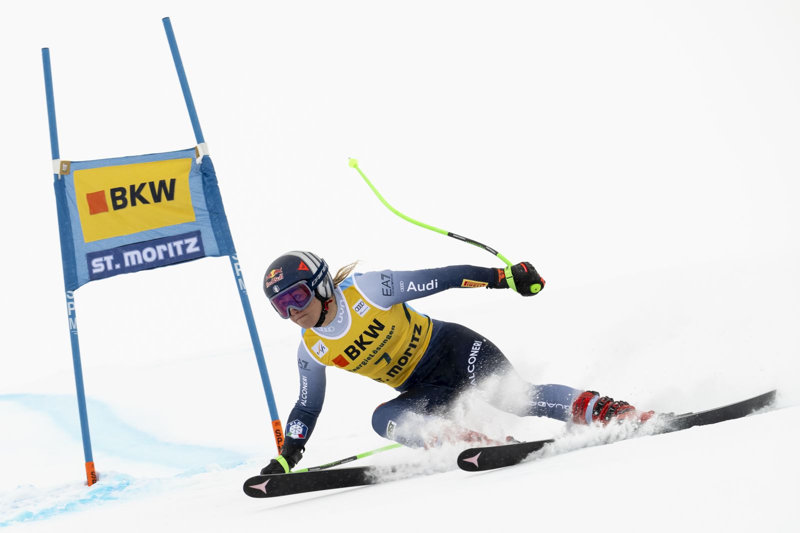 epa11017003 Sofia Goggia of Italy in action during the women's Super-g race at the Alpine Skiing FIS Ski World Cup, in St. Moritz, Switzerland, 08 December 2023  EPA/JEAN-CHRISTOPHE BOTT