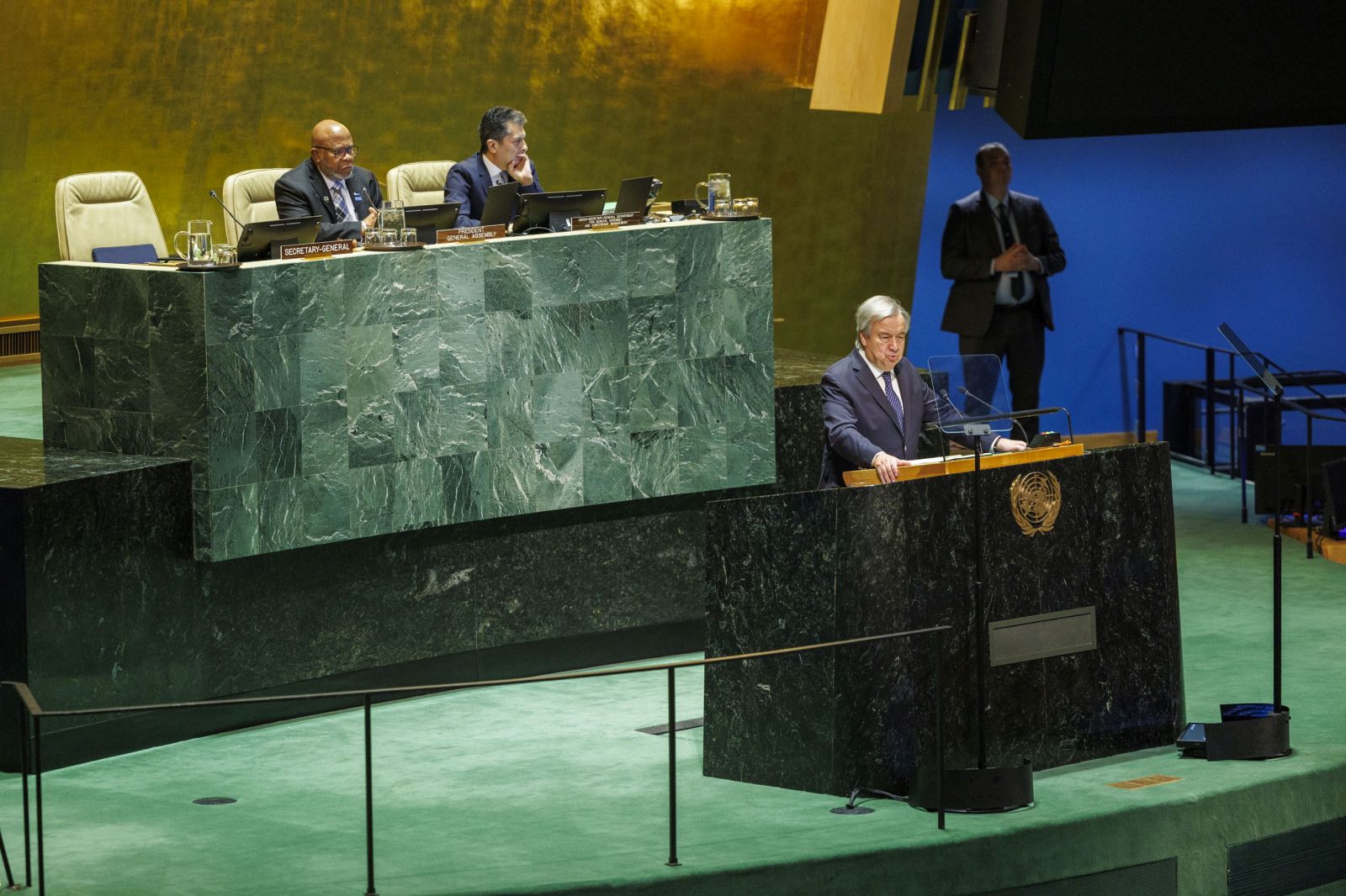 epa11031174 Secretary General of the United Nations, Antonio Guterres, speaks during the 75th anniversary of the Universal Declaration of Human Rights and Human Rights Prize award ceremony at the United Nations Headquarters in New York, New York, USA, 15 December 2023. The Universal Declaration of Human Rights was proclaimed by the United Nations General Assembly on 10 December 1948 in Paris.  EPA/SARAH YENESEL