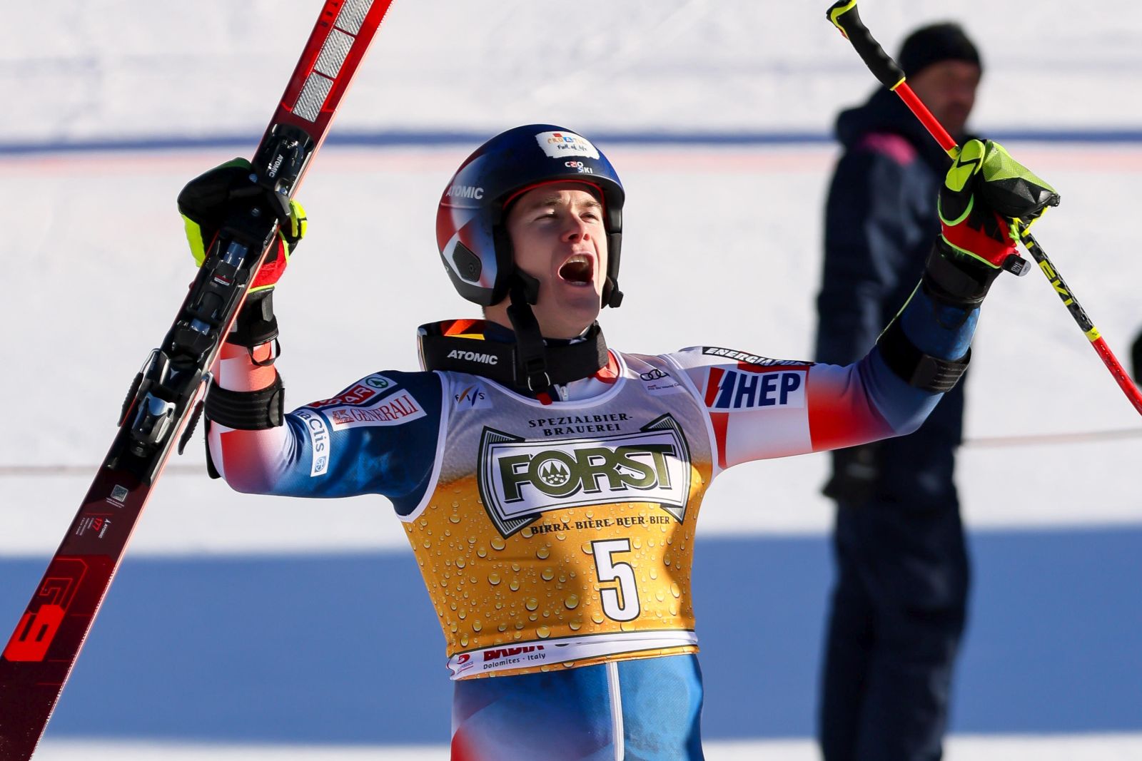 epa11034144 Second placed Filip Zubcic of Croatia celebrates in the finish area for the Men's Giant Slalom race of the Alpine Skiing World Cup in Alta Badia, Italy, 17 December 2023.  EPA/ANDREA SOLERO