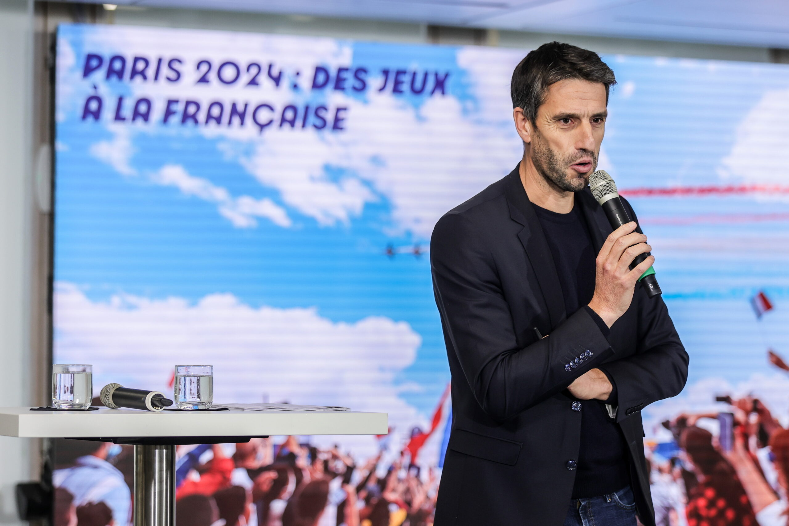 epa11038330 President of the Paris 2024 Organising Committee for the Olympic and Paralympic Game, Tony Estanguet, gives a press conference to explain the summary of tasks completed in 2023 and announce the activities for 2024, at the headquarters of the Olympic Committee in Saint Denis, France, 20 December 2023. The Olympic Games Paris 2024 will take place from 26 July to 11 August 2024.  EPA/TERESA SUAREZ