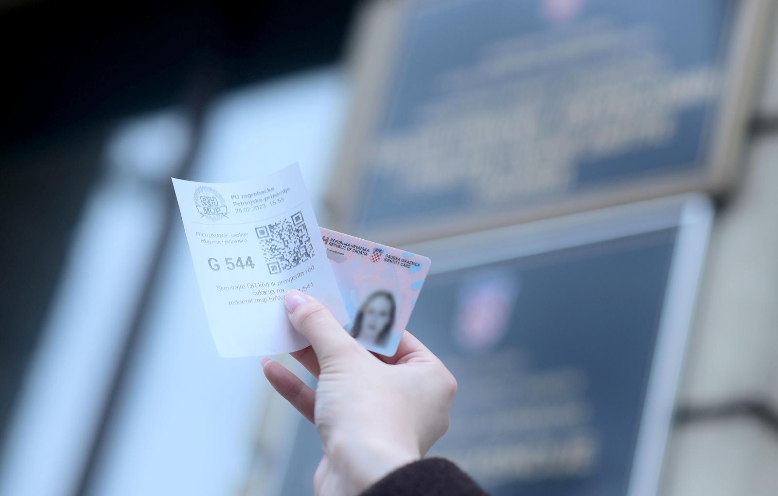 28.2.2023., Zagreb - U protekle gotovo tri godine, istekao je rok vazenja 221.387 osobnih iskaznica, 411.905 putovnica i 78.524 vozacke dozvole. Podaci su to Ministarstva unutarnjih poslova koji je sredinom veljace sugerirao gradjanima da, iako se spomenuti istekli osobni dokumenti jos uvijek smatraju vazecima, podnesu zahtjev za izradu novih. Photo: Neva Zganec/PIXSELL