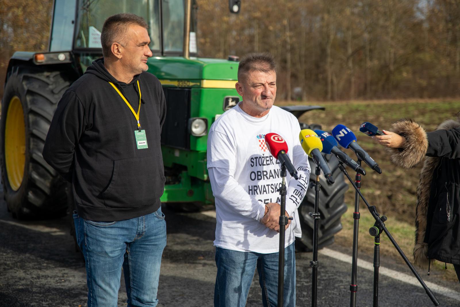 01.12.2023., Zupanja - Tomislav Pokrovac dao je izjavu medijima na Granicnom prijelazu Zupanja o prosvjedima svinjogojaca. Photo: Borna Jaksic/PIXSELL