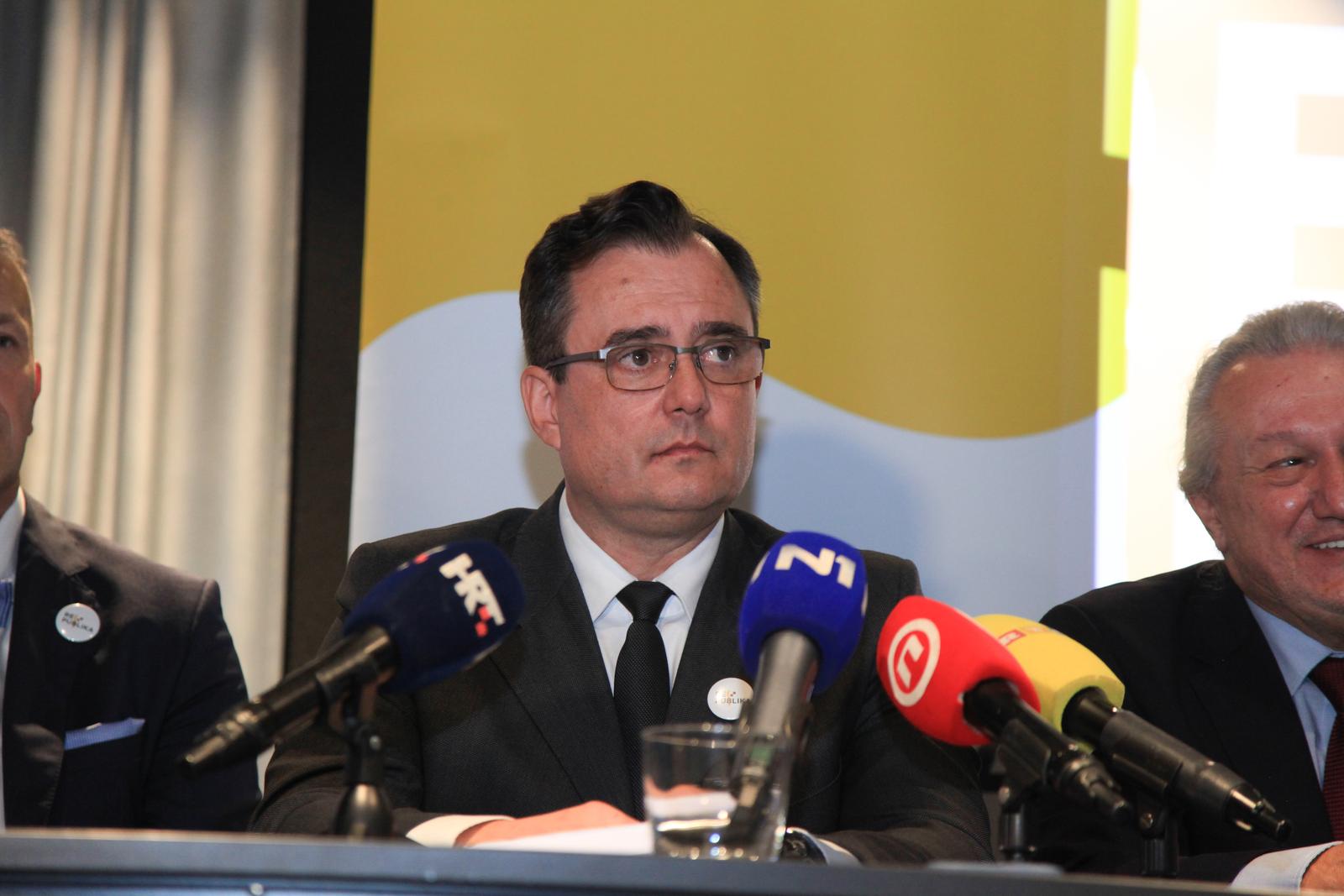 2.12.2023., Hotel Zonar, Zagreb - Damir Vandelic sa izabranim vodstvom predstavio je plan i program novoosnovane stranke "Republika". Photo: Luka Batelic/PIXSELL