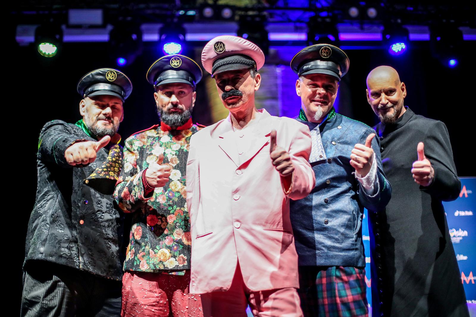 04.05.2023., Liverpool, Engleska - Ususret Euroviziji svaki dan odrzavaju se konferencije za medije u blizini Arene. Susreti izmedju medija i izvodjaca nazvani su Meet and Greets. Format pres konferencije s ovogodisnjim izvodjacima organizirao je OGAE fan cluba u Camp and Furnace. Na danasnjem trecem predstavljanju gostovali su predstavnici Hrvatske Let 3. Photo: Sanjin Strukic/PIXSELL