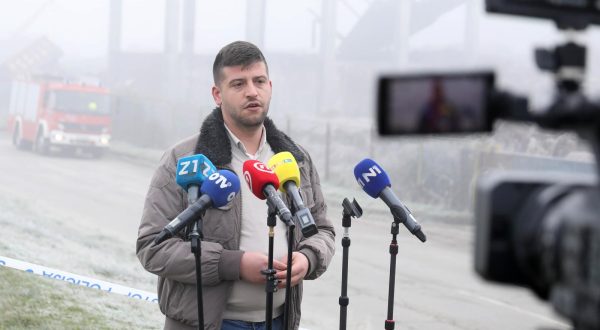 04.12.2023.,Zagreb - Jutros je na Jakusevcu doslo do novog odrona smeca, a ozlijedjene su dvije osobe..Od 7. 55 sati zatvorena je Sajmisna cesta od Micevca do Jakusevca u smjeru zapada, amjesto dogadjaja je osigurano.Pavao Barbarić iz Novog sindikata podružnice Čistoća Photo: Emica Elvedji/PIXSELL