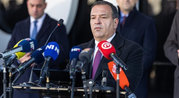 04.12.2023., Osijek - Svecanost otvorenja nove zgrade Objedinjenog hitnog bolnickog prijama, dnevnih bolnica i jednodnevnih kirurgija KBC-a Osijek. ministar zdravstva Vili Beros Photo: Davor Javorovic/PIXSELL