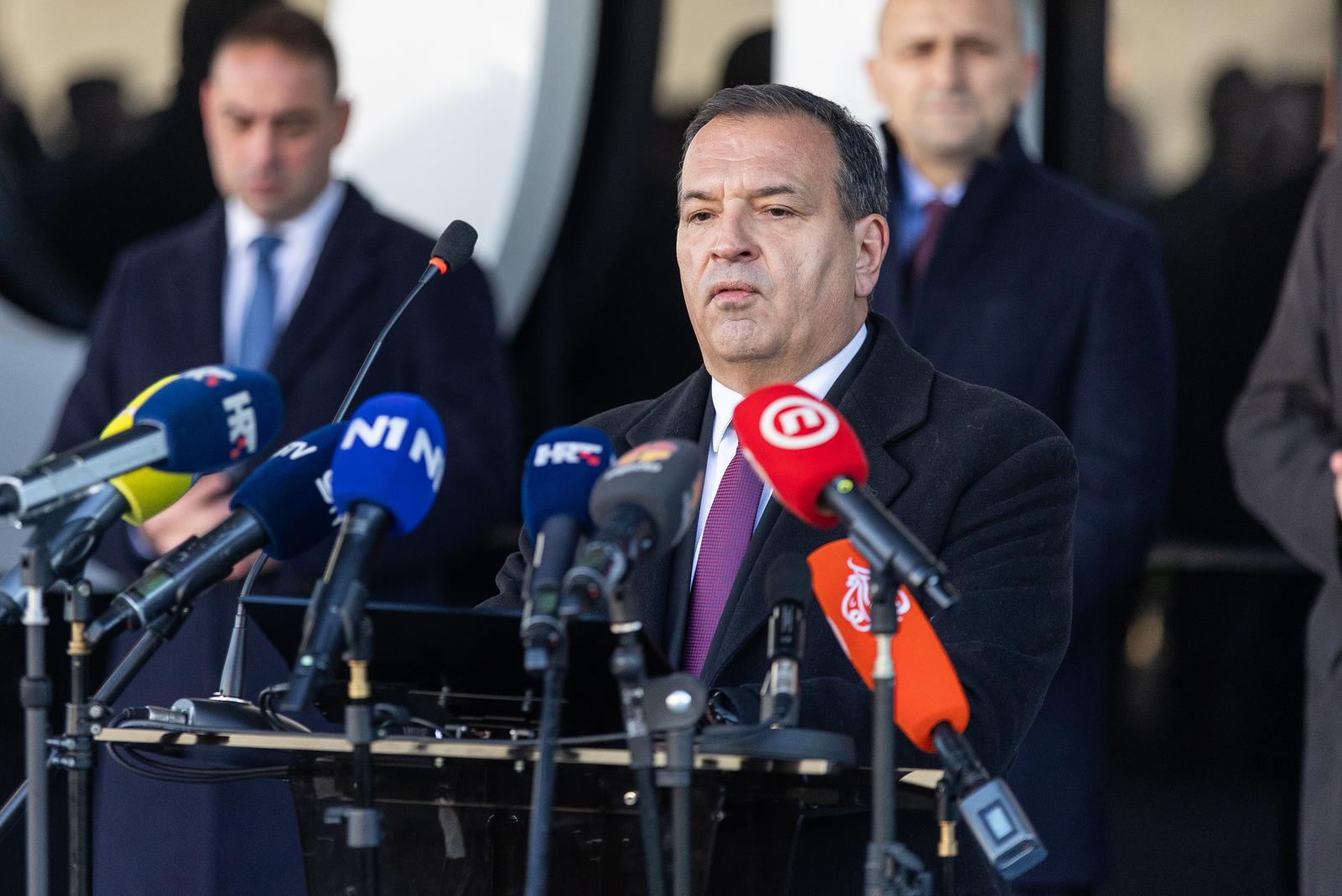 04.12.2023., Osijek - Svecanost otvorenja nove zgrade Objedinjenog hitnog bolnickog prijama, dnevnih bolnica i jednodnevnih kirurgija KBC-a Osijek. ministar zdravstva Vili Beros Photo: Davor Javorovic/PIXSELL