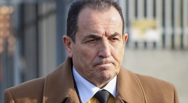 05.12.2023., Sarajevo, Bosna i Hercegovina - Bivsi ministar obrane BiH Selmo Cikotic odlazi sa suda nakon sto je prvostupanjskom presudom proglasen krivim te je osudjen na tri godine zatvora zbog zloupotrebe polozaja. Tereti ga se da je od 2009. do 2011. godine iskoristio sluzbeni polozaj i pogodovao tvrtki "Scout" iz Zagreba, koja je trebala otkupiti viskove naoruzanja iz BiH, cime je ostetio drzavni proracun za 9,7 miliona KM. Photo: Armin Durgut/PIXSELL