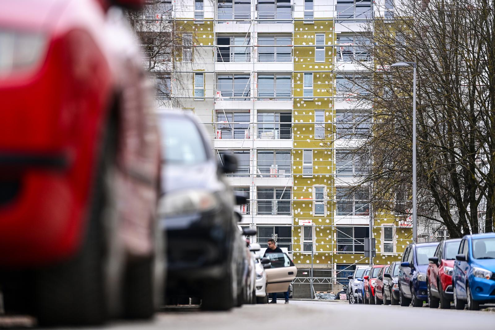 06.03.2023.,  Zagreb - Gradnja novih stambenih zgrada u porastu je kao i cijena kvadrata, na fotografiji je izgradnja stambene zgrade u naselju Trnsko. Photo: Igor Soban/PIXSELL