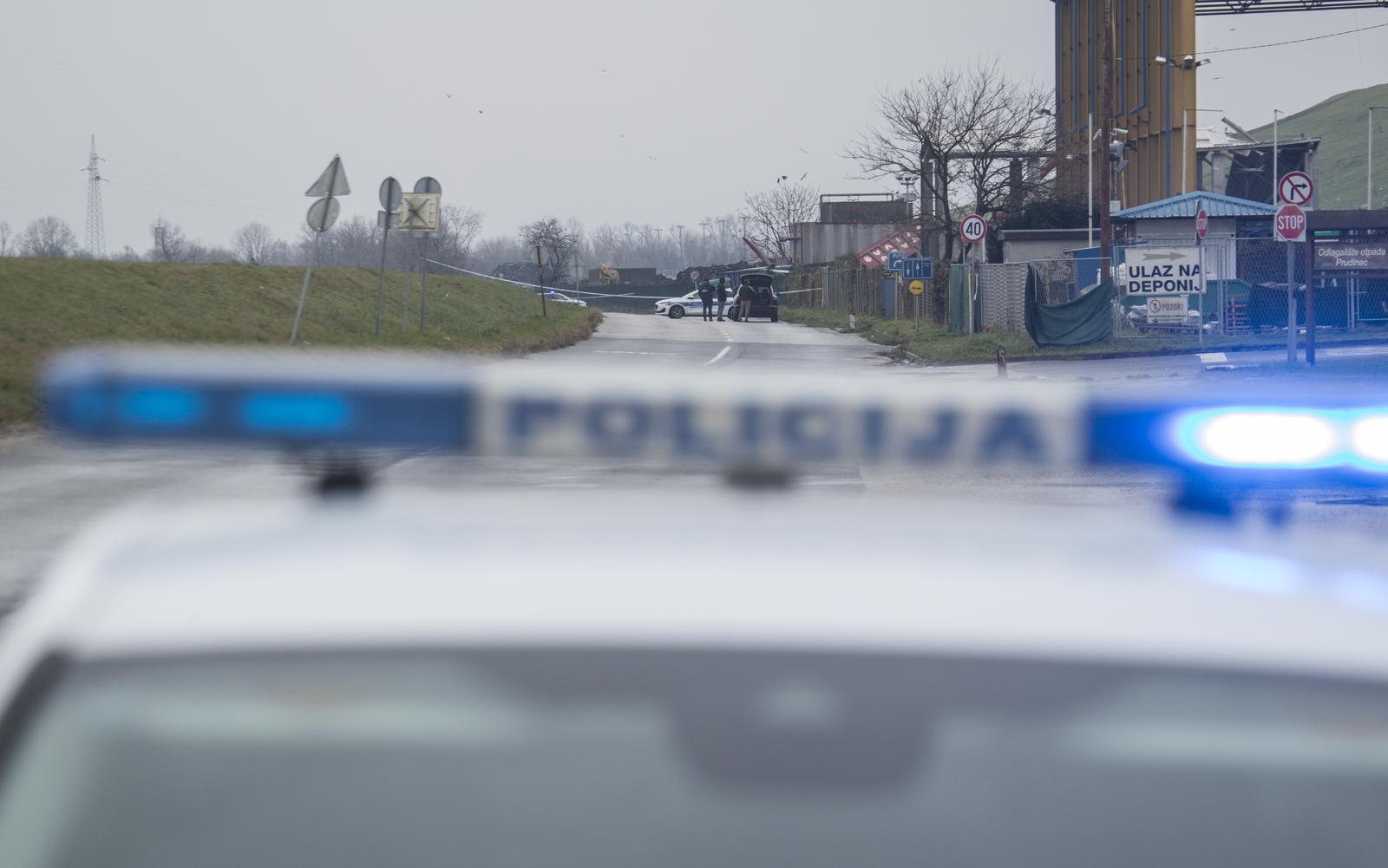 06.12.2023., Zagreb - Policijski  ocevid na odlagalistu otpada Jakusevcu jos uvijek traje nakon sto se prije dva dana dogodio novi odron smeca  u kojem su ozlijedjene dvije osobe. Photo: Zeljko Lukunic/PIXSELL