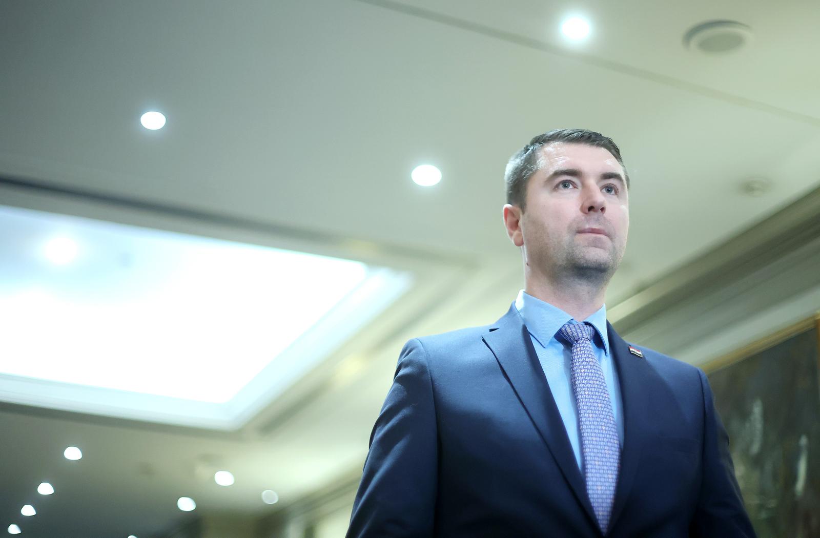 06.12.2023., Zagreb - Konferencija "Zelena energija - Put prema hrvatskoj energetskoj neovisnosti" u hotelu Sheraton. Ministar gospodarstva i odrzivog razvoja Davor Filipovic dao je izjavu medijima. Photo: Sanjin Strukic/PIXSELL